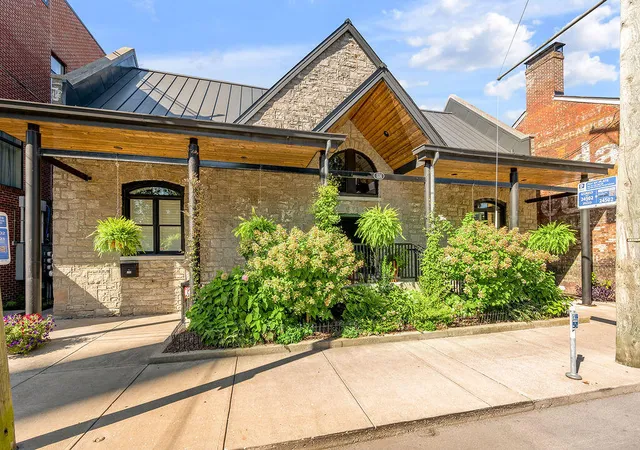 1st image of 514 W Short St, Lexington, KY 40507