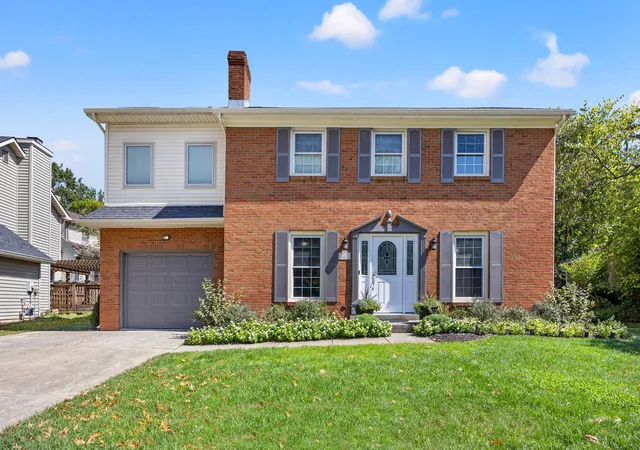 Photo 1 of Single family home for sale at 1705 Houndstooth Gln, Lexington, KY 40515 | MLS# 25500963 | Listing updated on 2025-12-07