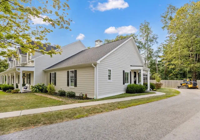 2nd image of 1554 Winners Cir, Lexington, KY 40513 | MLS# 25500386