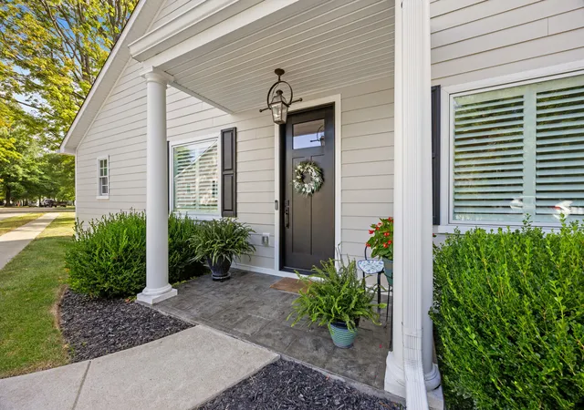 3rd image of 1554 Winners Cir, Lexington, KY 40513 | MLS# 25500386