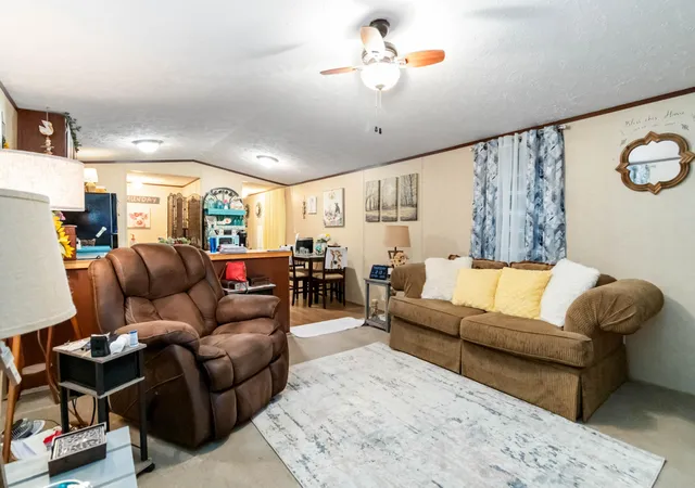 Homes for sale in Lily, KY | 240 And 258 Echo Valley Rd, Lily, KY 40740 | MLS# 25500184