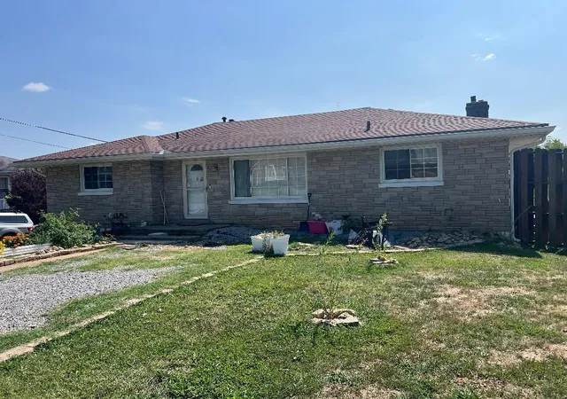 Photo 2 of Single family home for sale at 232 Madison Ave, Danville, KY 40422 | MLS# 25500291 | Listing updated on 2025-10-09