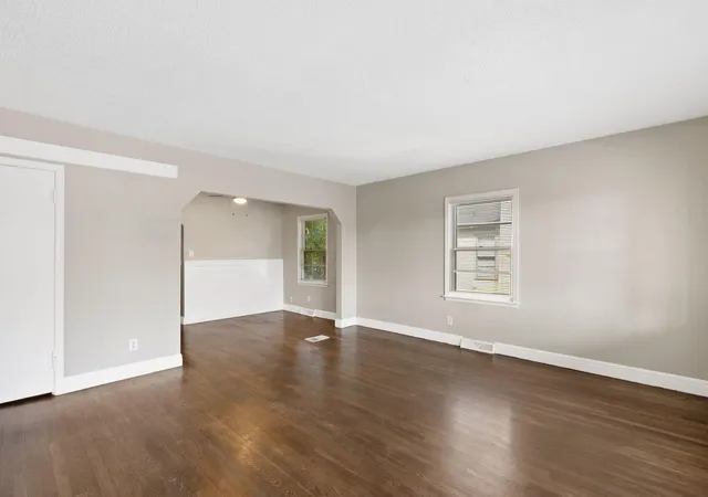 Photo 4 of Single family home for sale at 558 Emerson Dr, Lexington, KY 40505 | MLS# 25501333 | Listing updated on 2025-10-15