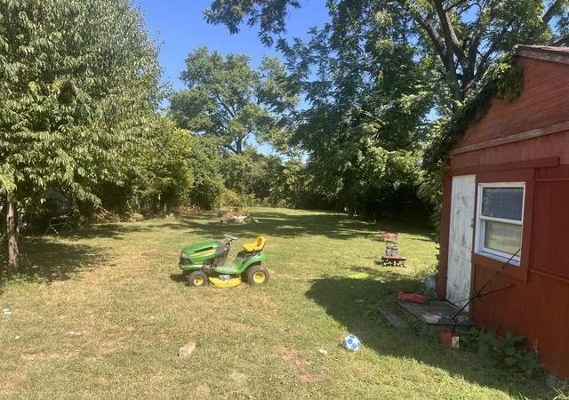 Photo 3 of Single family home for sale at 136 Garrett Ave, Lexington, KY 40504 | MLS# 25501296 | Listing updated on 2026-02-24