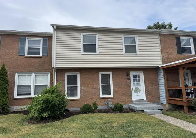 Photo 1 of Townhouse for sale at 205 Hedgewood Ct, Lexington, KY 40509 | MLS# 25500553 | Listing updated on 2025-09-05