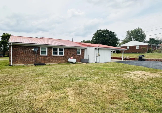 Homes for sale in Stanford, KY | 127 Eastwood Dr, Stanford, KY 40484 | MLS# 25500586