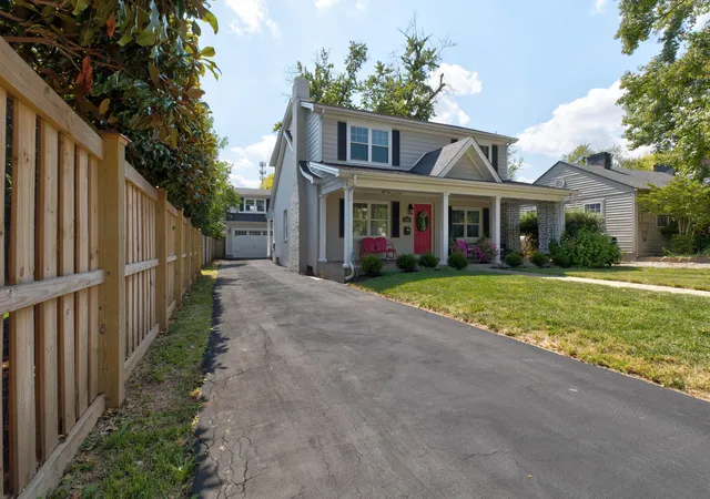 3rd image of 1144 Providence Ln, Lexington, KY 40502 | MLS# 25501128
