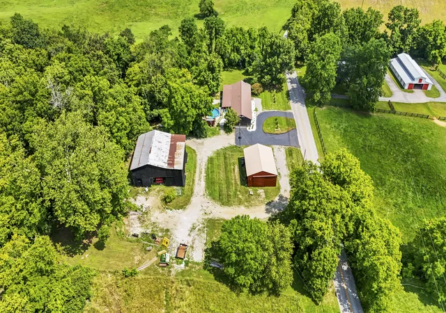 Homes for sale in Versailles, KY | 2640 B Fords Mill Rd, Versailles, KY 40383 | MLS# 25500718
