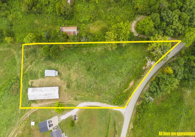 Photo 2 of Single family home for sale at 2500 Highway 772, Ezel, KY 41425 | MLS# 25500760 | Listing updated on 2025-10-09