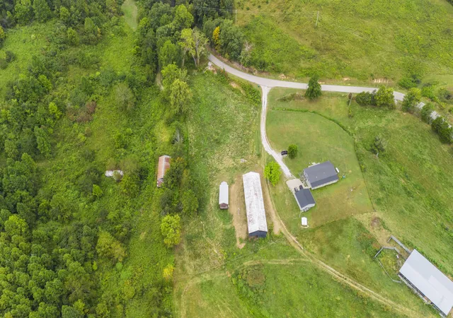 Photo 4 of Single family home for sale at 2500 Highway 772, Ezel, KY 41425 | MLS# 25500760 | Listing updated on 2025-10-09