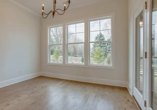 Photo 3 of Sale Pending at 433 Houston Oaks Dr, Paris, KY 40361 | MLS# 25500742 | Listing updated on 2025-10-13