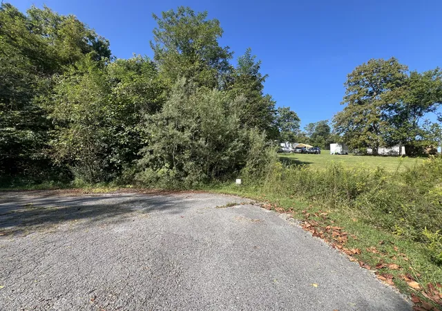 Photo 3 of Land for sale at 0 Granite Dr, Mount Vernon, KY 40456 | MLS# 25500848 | Listing updated on 2026-03-11
