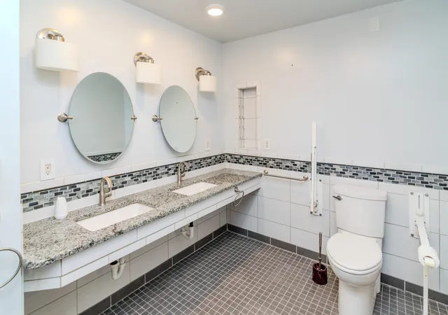 Photo 4 of Single family home for sale at 4250 Harrodsburg Rd, Danville, KY 40422 | MLS# 25500844 | Listing updated on 2025-11-22