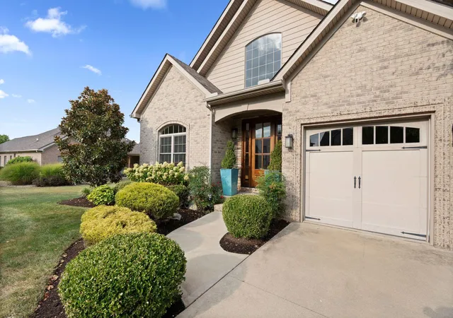 Photo 3 of Single family home for sale at 2432 Coroneo Ln, Lexington, KY 40509 | MLS# 25501341 | Listing updated on 2025-10-09