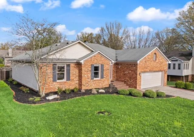 Photo 2 of Single family home for sale at 4833 Agape Dr, Lexington, KY 40514 | MLS# 25500915 | Listing updated on 2025-10-09