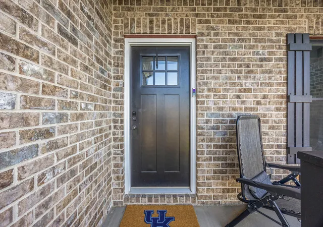 Photo 3 of Single family home for sale at 708 Shelburne Way, Nicholasville, KY 40356 | MLS# 25500982 | Listing updated on 2025-10-20