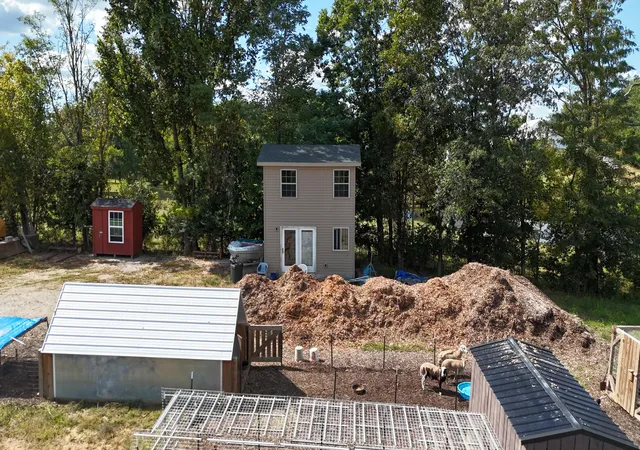 Photo 3 of Land for sale at 1009 Mccormick Ln, Lawrenceburg, KY 40342 | MLS# 25500966 | Listing updated on 2025-10-09