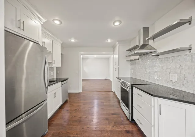 Photo 4 of Single family home for sale at 2495 Cincinnati Pike, Georgetown, KY 40324 | MLS# 25501069 | Listing updated on 2025-10-09