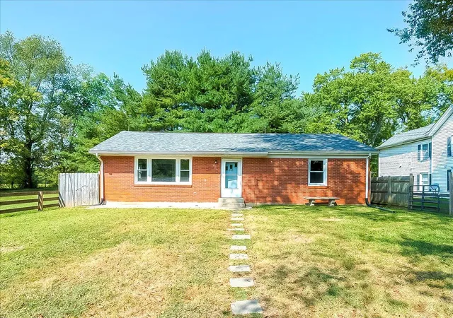 Photo 1 of Single family home for sale at 205 Switzer Rd, Frankfort, KY 40601 | MLS# 25501203 | Listing updated on 2025-10-09