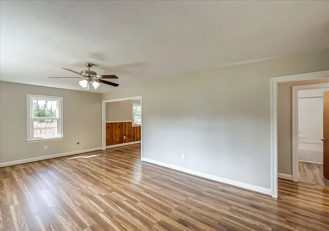 Photo 4 of Single family home for sale at 205 Switzer Rd, Frankfort, KY 40601 | MLS# 25501203 | Listing updated on 2025-10-09