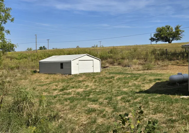 Photo 3 of Single family home for sale at 175 Waterworks Rd, Winchester, KY 40391 | MLS# 25501347 | Listing updated on 2025-10-09