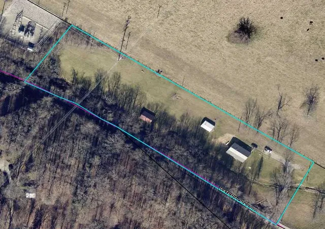 Photo 3 of Single family home for sale at 175 Waterworks Rd, Winchester, KY 40391 | MLS# 25501347 | Listing updated on 2025-10-09