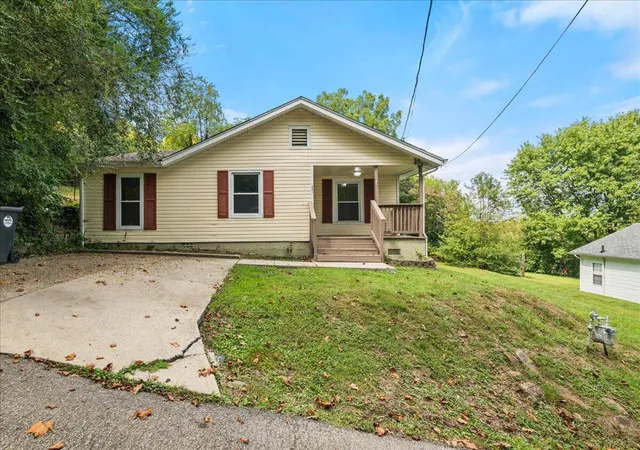 1st image of 302 John St, Corbin, KY 40701 | MLS# 25501389