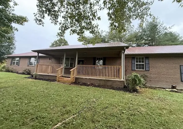 Photo 1 of Single family home for sale at 1305 Maretburg Cemetery Rd, Mount Vernon, KY 40456 | MLS# 25501382 | Listing updated on 2025-10-09