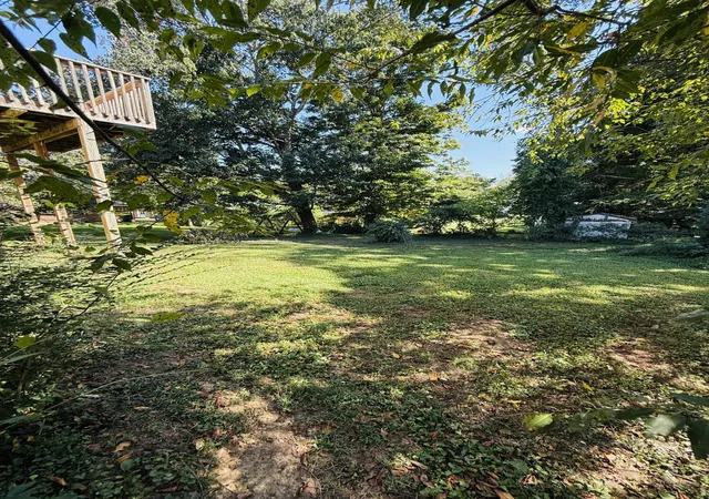 33rd image of 111 Holly St, Berea, KY 40403 | MLS# 25501403