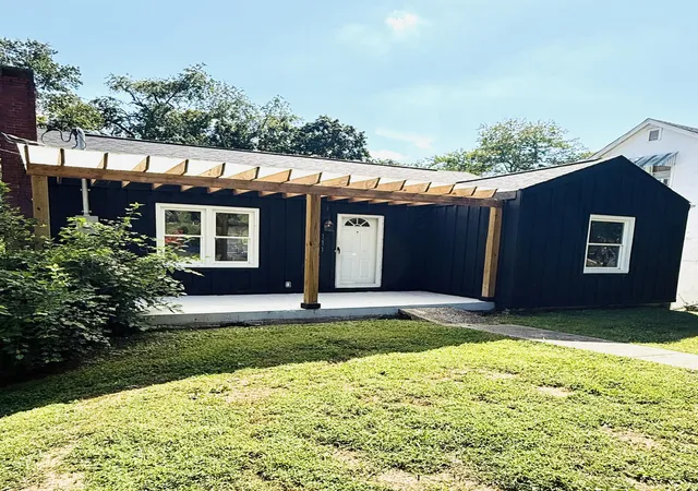 4th image of 111 Holly St, Berea, KY 40403 | MLS# 25501403