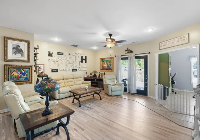 Photo 3 of Single family home for sale at 408 Corinne Ct, Winchester, KY 40391 | MLS# 25501469 | Listing updated on 2025-10-09