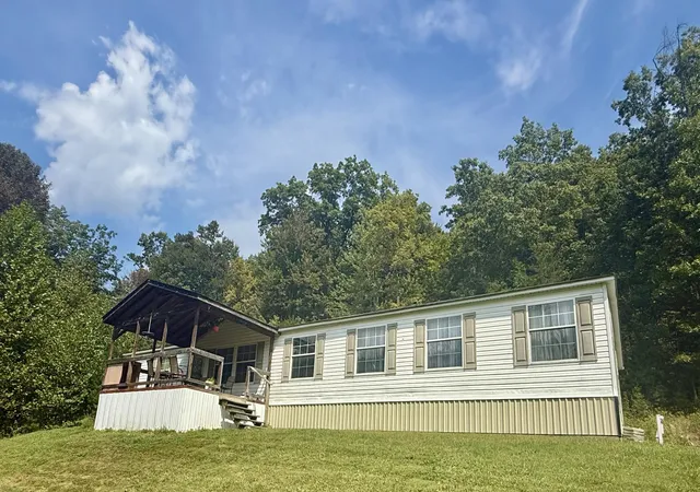 Photo 1 of Single family home for sale at 817 Mt Vernon Rd, Berea, KY 40403 | MLS# 25501775 | Listing updated on 2025-09-22