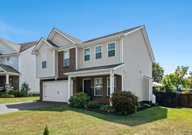 Photo 2 of Sale Pending at 102 Wayside Glen, Georgetown, KY 40324 | MLS# 25501543 | Listing updated on 2025-11-10