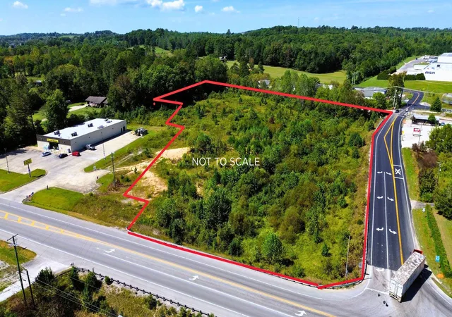 Homes for sale in Lily, KY | 5709 S Us Hwy 25, Lily, KY 40740 | MLS# 25503583