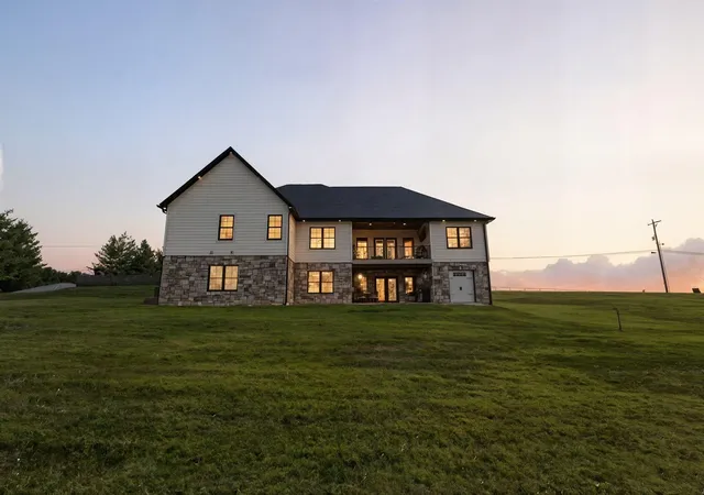 2nd image of 566 Oak Leaf Ln, Somerset, KY 42503 | MLS# 25501651