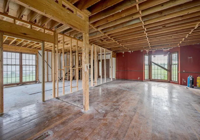 Photo 3 of Single family home for sale at 211 Ashton Oak Way, Winchester, KY 40391 | MLS# 25501640 | Listing updated on 2025-11-07