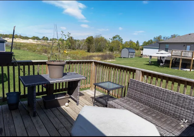 Photo 3 of Single family home for sale at 121 Stillwater Dr, Berea, KY 40403 | MLS# 25501903 | Listing updated on 2026-03-24