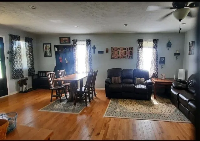 Photo 4 of House for sale at 212 Tom Stamper Rd, Frenchburg, KY 40322 | MLS# 25501931 | Listing updated on 2025-10-24