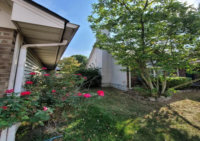 Photo 3 of Single family home for sale at 1412 Pleasant Ridge Dr, Lexington, KY 40509 | MLS# 25501973 | Listing updated on 2025-10-09
