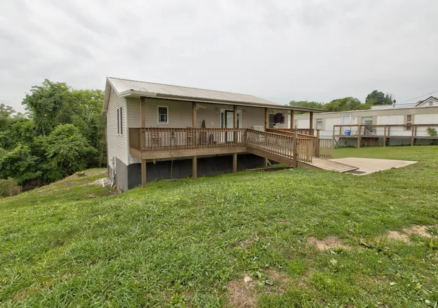 Photo 3 of Single family home for sale at 753 E Hwy 60, Owingsville, KY 40360 | MLS# 25501992 | Listing updated on 2026-01-01