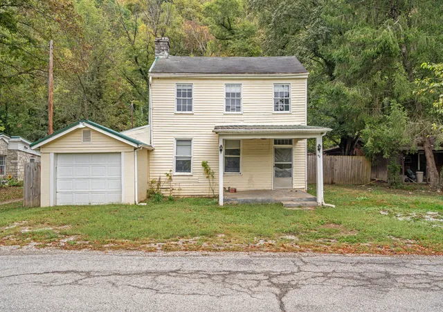 Homes for sale in Versailles, KY | 40 Old Clifton Rd, Versailles, KY 40383 | MLS# 25502261