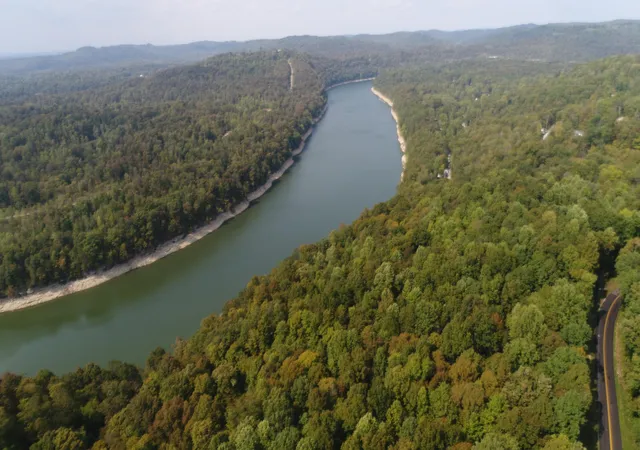 4th image of 2000 Dixie Bend Rd, Burnside, KY 41519 | MLS# 25502005