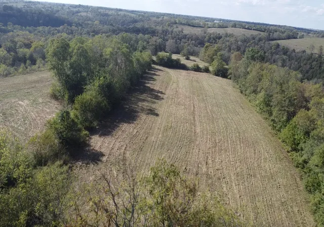 2nd image of 1015 Old Stone Church Rd, Winchester, KY 40391 | MLS# 25502084