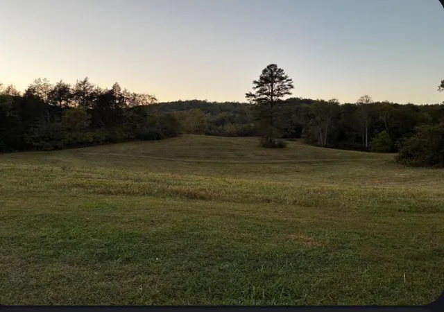 Photo 4 of House for sale at 100 Haynes Cemetery Rd, Somerset, KY 42501 | MLS# 25502083 | Listing updated on 2025-11-03