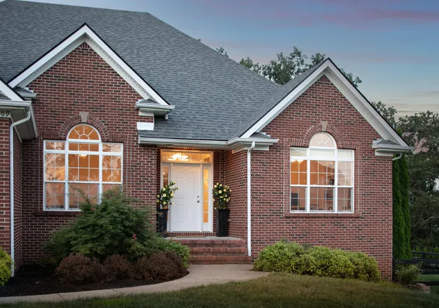 2nd image of 109 Whispering Brook Dr, Nicholasville, KY 40356 | MLS# 25502126