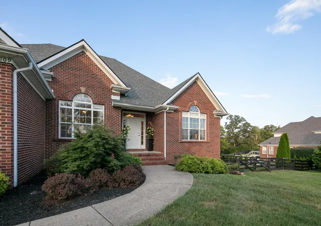 42nd image of 109 Whispering Brook Dr, Nicholasville, KY 40356 | MLS# 25502126