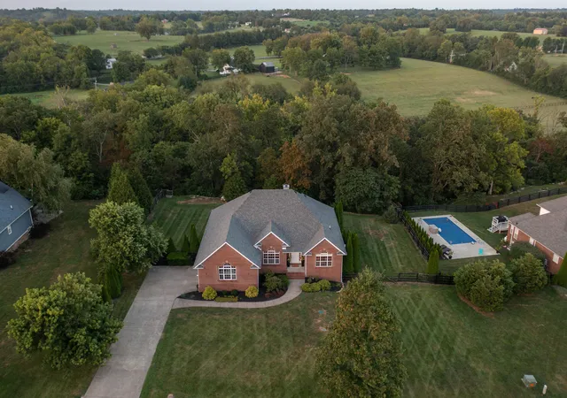 5th image of 109 Whispering Brook Dr, Nicholasville, KY 40356 | MLS# 25502126