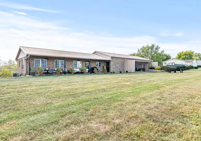 Homes for sale in Dry Ridge, KY | 30 Pilots Dream Dr, Dry Ridge, KY 41035 | MLS# 25502179