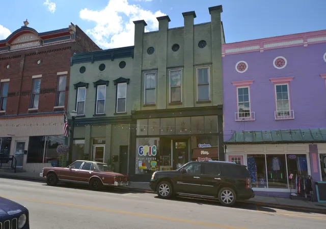 Homes for sale in Harrodsburg, KY | 120 S Main St, Harrodsburg, KY 40330 | MLS# 25502845