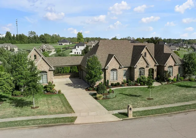 Photo 4 of Single family home for sale at 629 Old Coach Rd, Nicholasville, KY 40356 | MLS# 25502786 | Listing updated on 2025-10-29